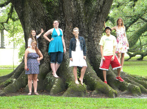 Pictured on an Oak at the Oak Alley Plantation in Baton Rouge, LA are ACPA Seniors, Mikayla Skiles, Kelsey Jones, Lydia Raines, Cayla Chaney, Trino Robles, and Katie West. (COURTESY PHOTO)